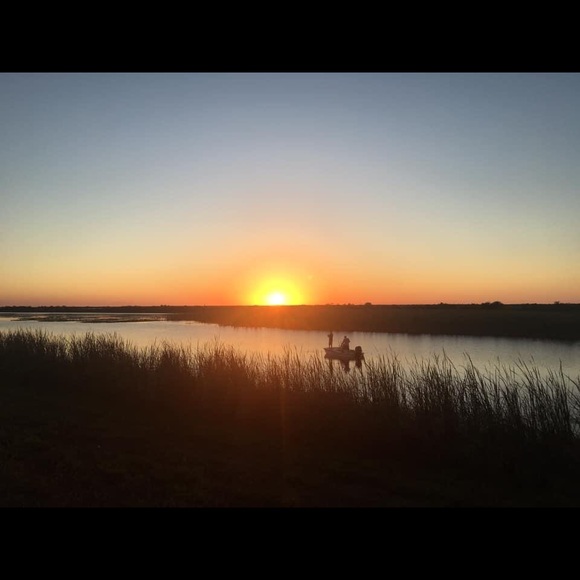 Meet your Posher, Cynthia - Picture 3 of 15